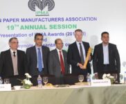 IPMA-office-bearers-felicitating-the-keynote-speaker-Mr-Andreas-Endters-President-CEO-Voith-Paper-1